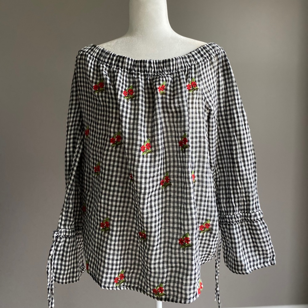 Off Shoulder Top - Picture 2 of 6